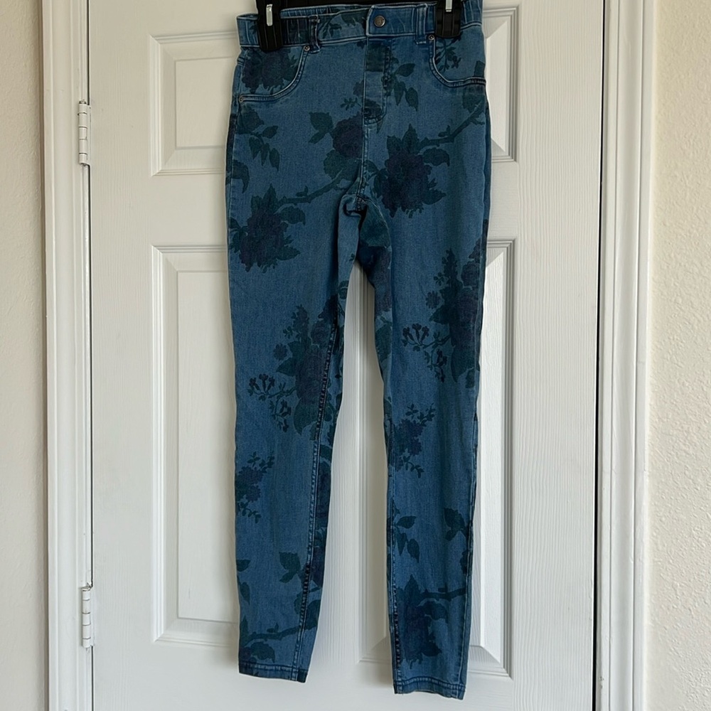 Hue Women pants used size small
